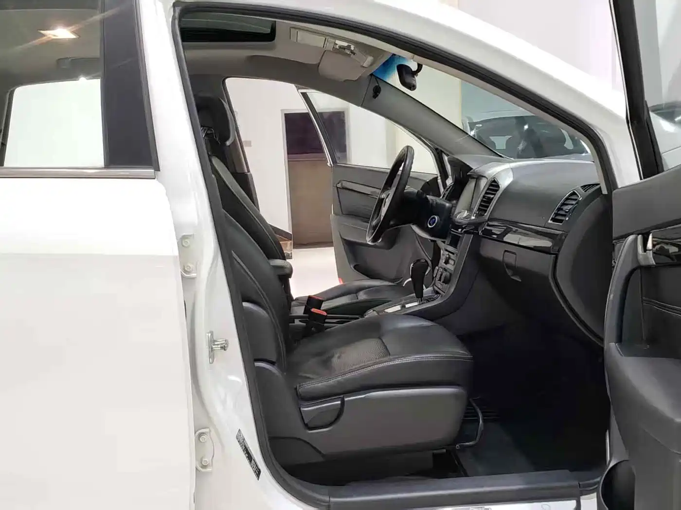 Chevrolet Captiva 2013 2014 2.4L 2WD Urban 7-seater
