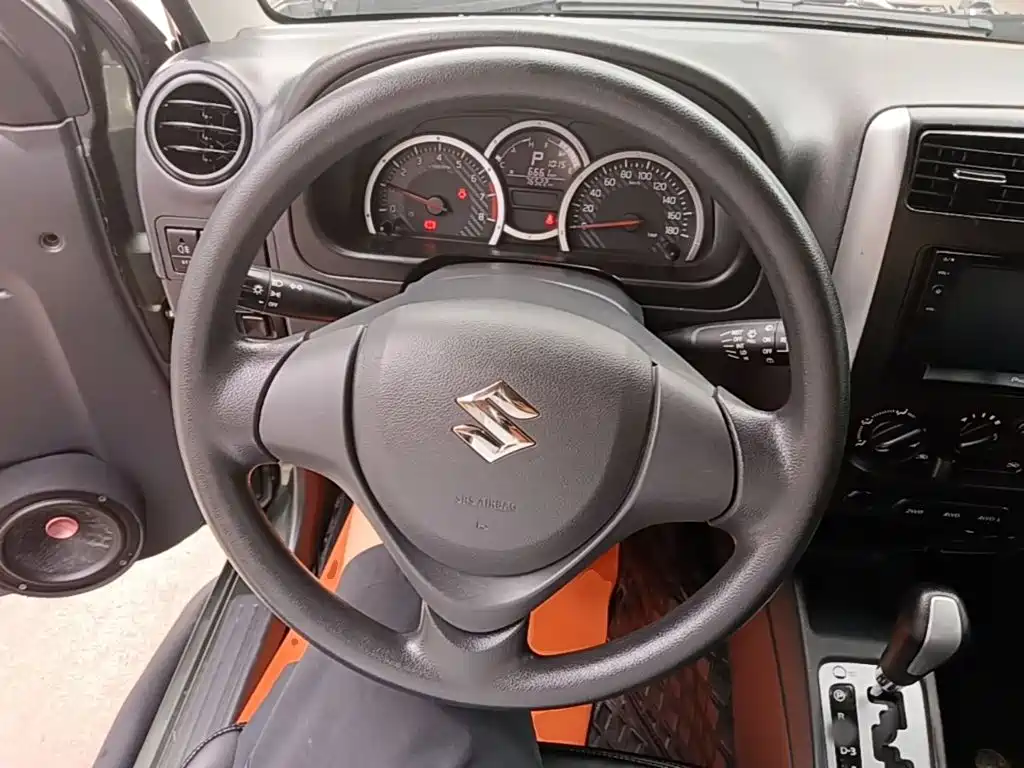 Suzuki Jimny (Import) 2015 2015 1.3 AT JLX Navigation Edition