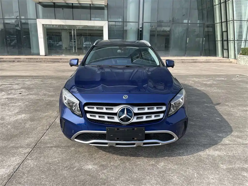 Mercedes-Benz GLA 2018 GLA 200 Dynamic фото 30