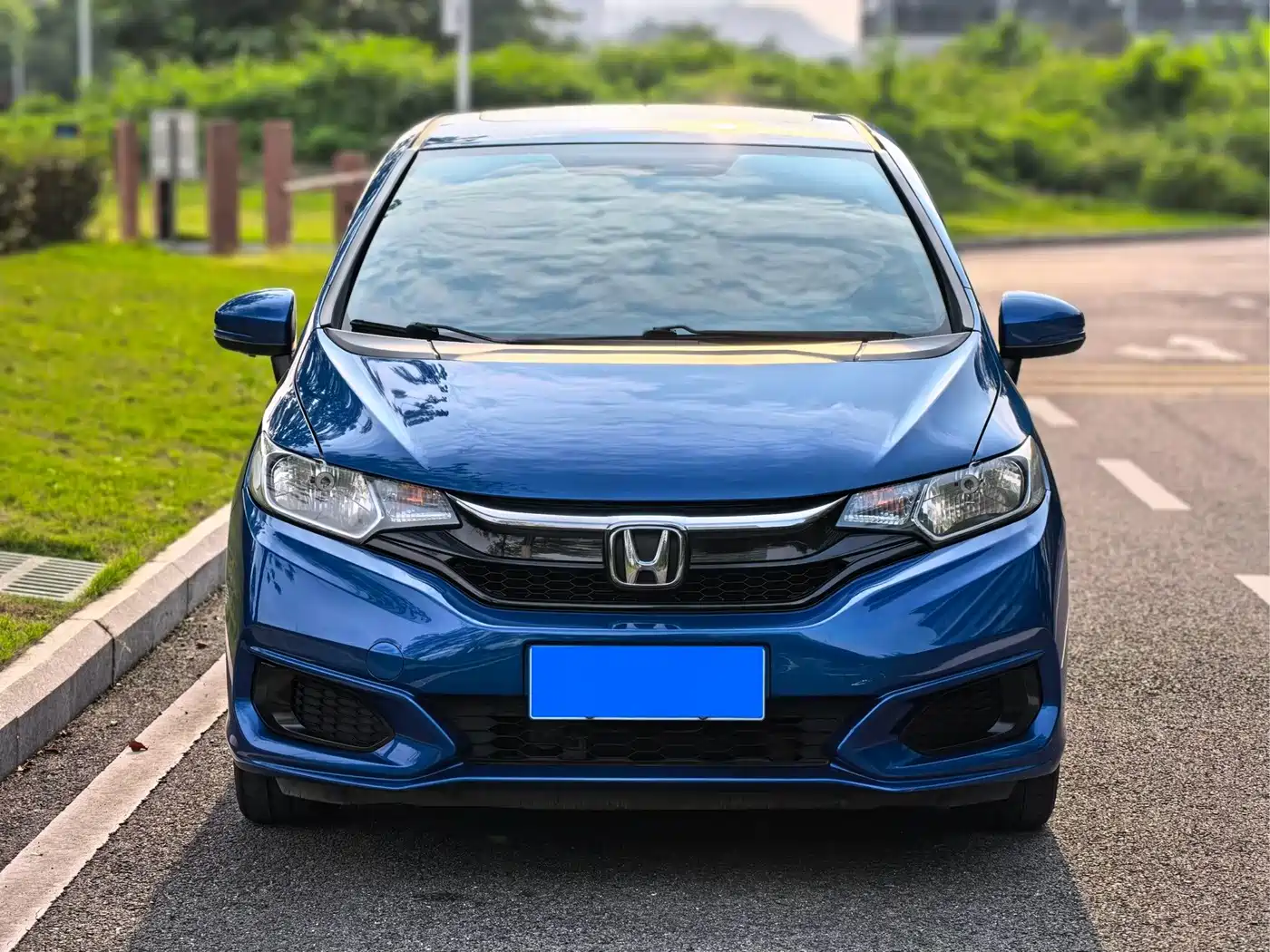 Фото 2 - Honda Fit