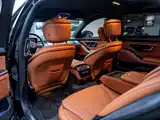 Photo 22 - Mercedes-Benz S-Class
