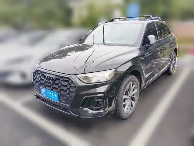 Audi Q5L 2023 40T Luxury Dynamic — фото 1