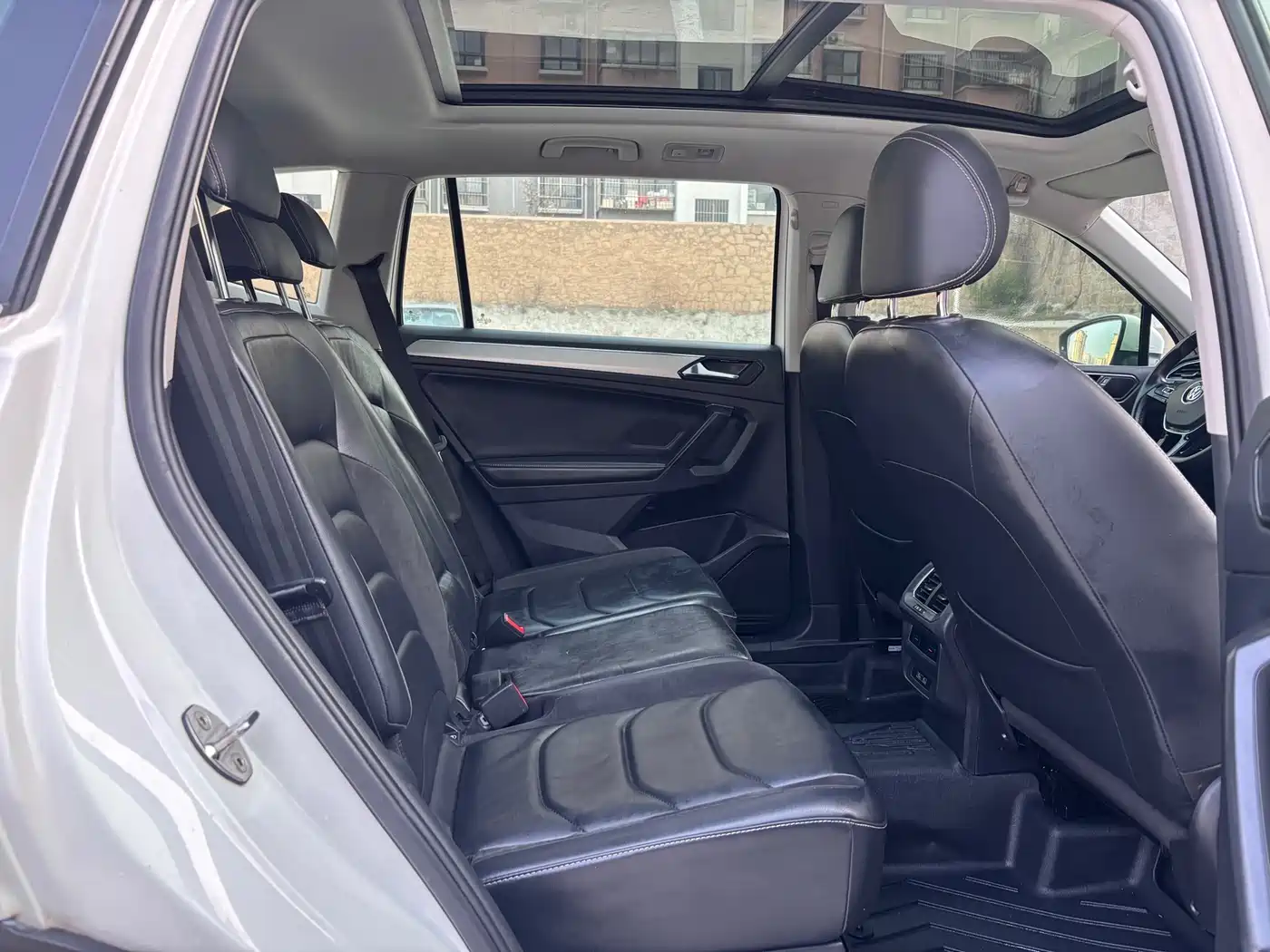 Volkswagen Tiguan L 2018 330TSI Automatic 2WD Luxury Edition фото 9