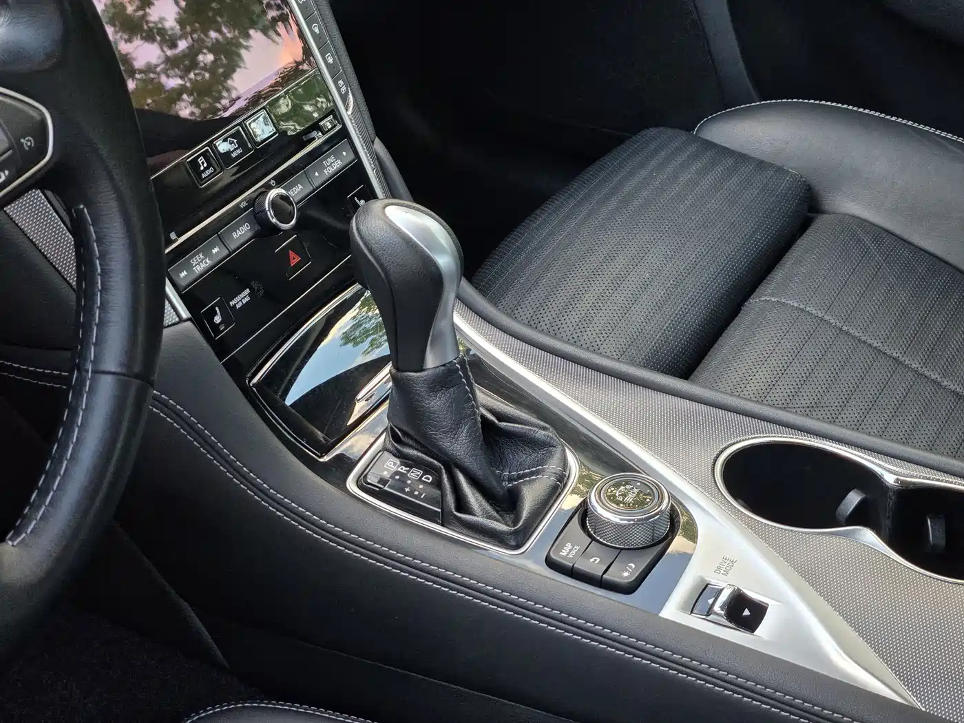 Infiniti Q50 2017 2014 3.7L Luxury Sport