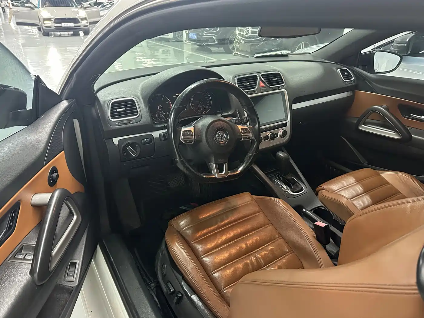 Volkswagen Scirocco 2013 2010 2.0TSI Luxury Edition