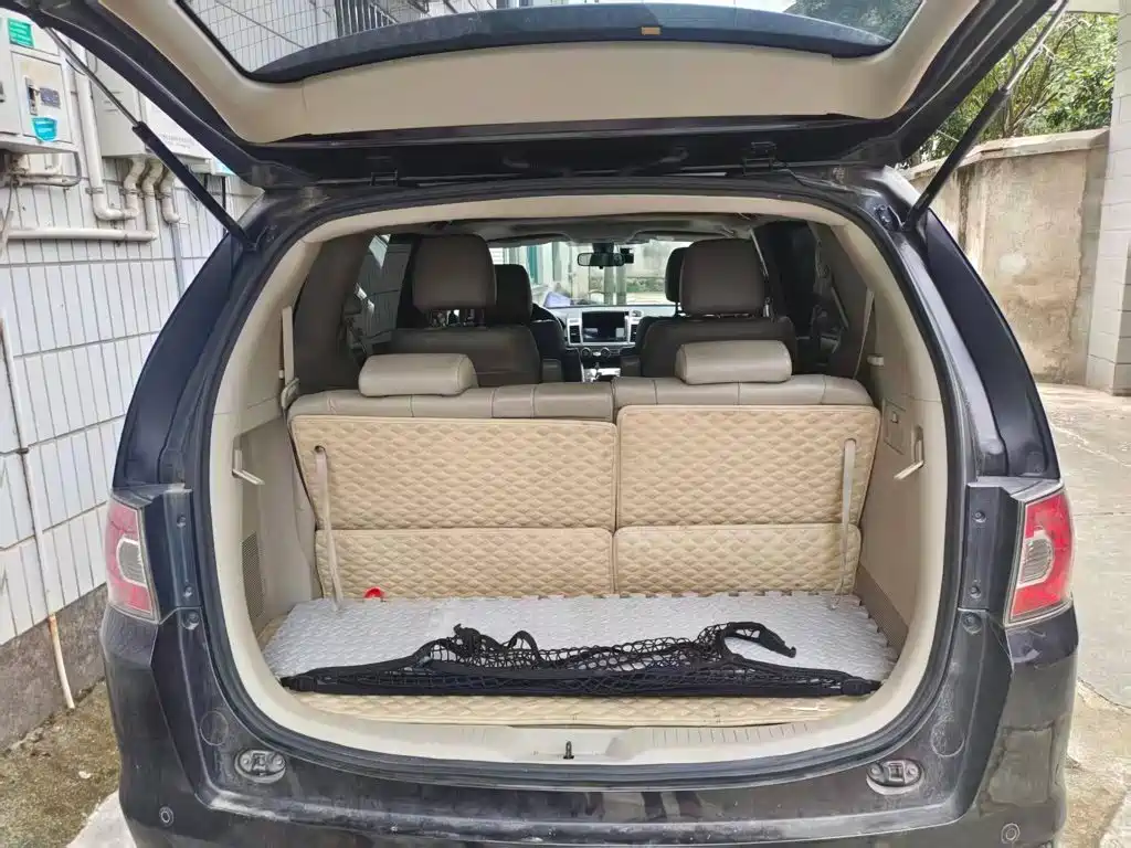 Mazda 8 2013 2013 2.5L Supreme Edition