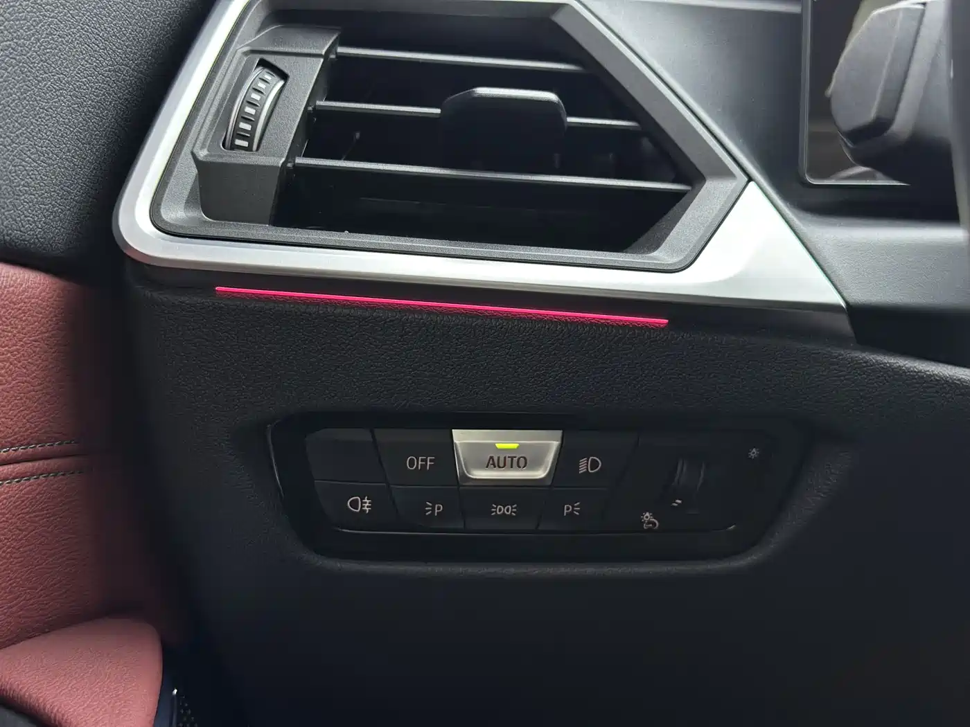 BMW 3 Series 2023 325Li M Sport Package фото 8