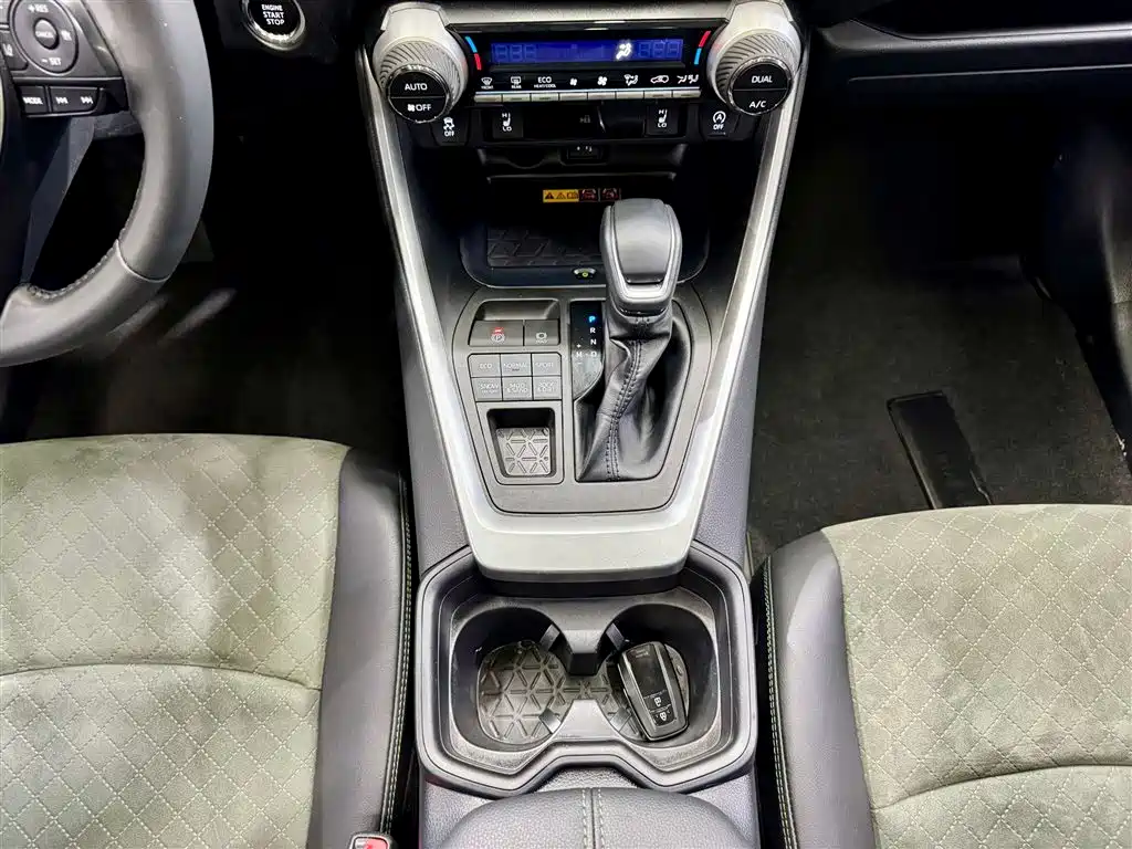 Toyota RAV4 Rongfang 2024 2.0L CVT AWD Adventure Plus Edition фото 21
