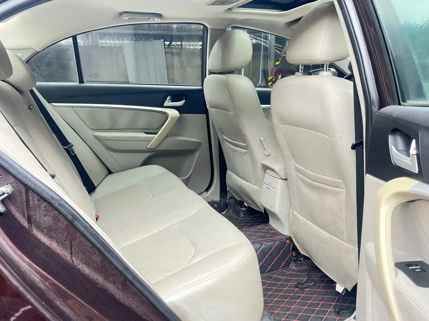 Geely Emgrand 2015 2015 Sedan 1.5L Manual Upward Edition