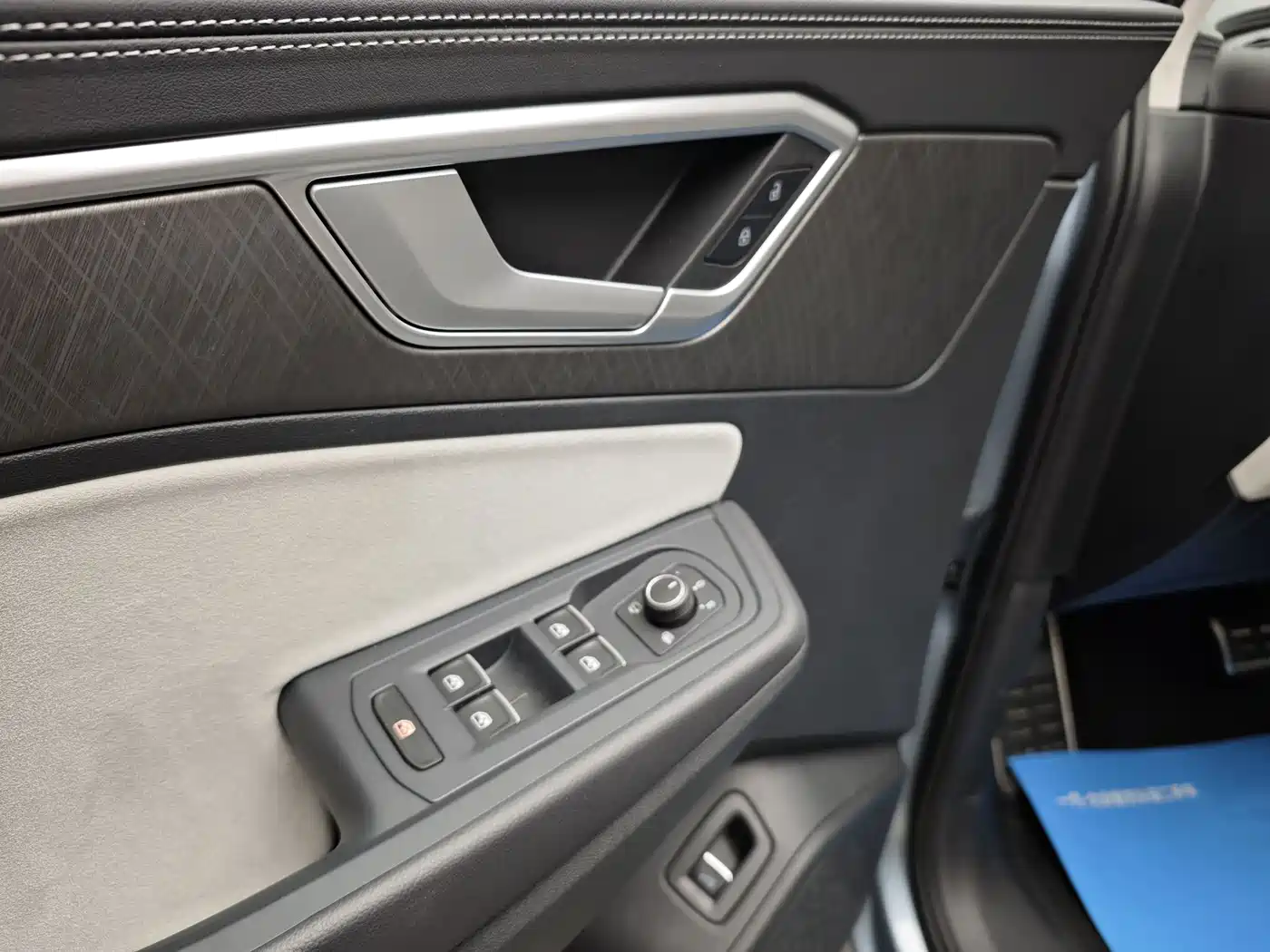 Volkswagen Talagon 2025 450TSI R-Line 6-Seater фото 24