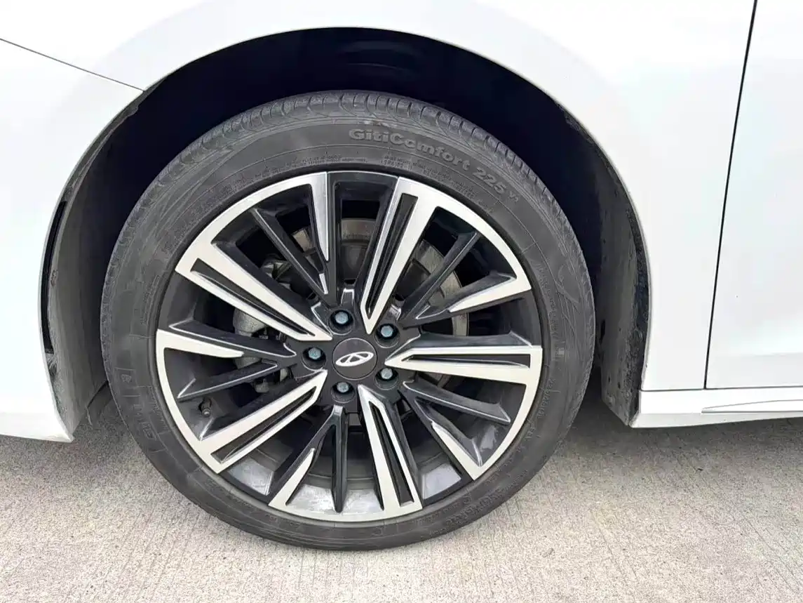 CHERY ARRIZO 8