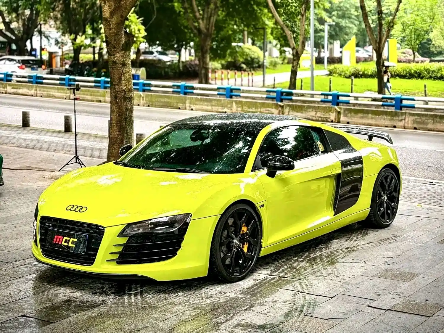 Фото 1 - Audi R8