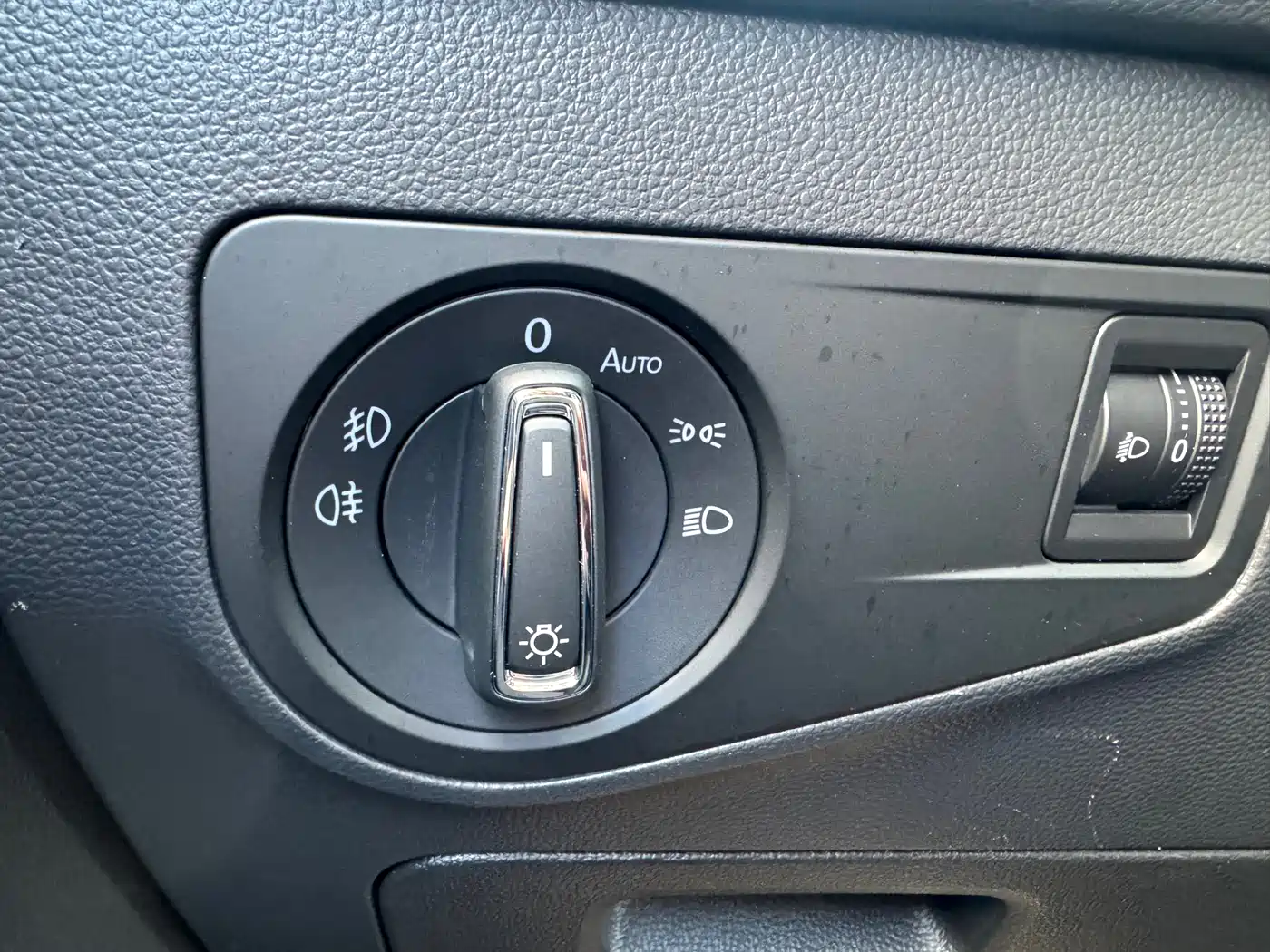 Volkswagen Tiguan L 2021 330TSI Automatic 2WD Smart фото 33
