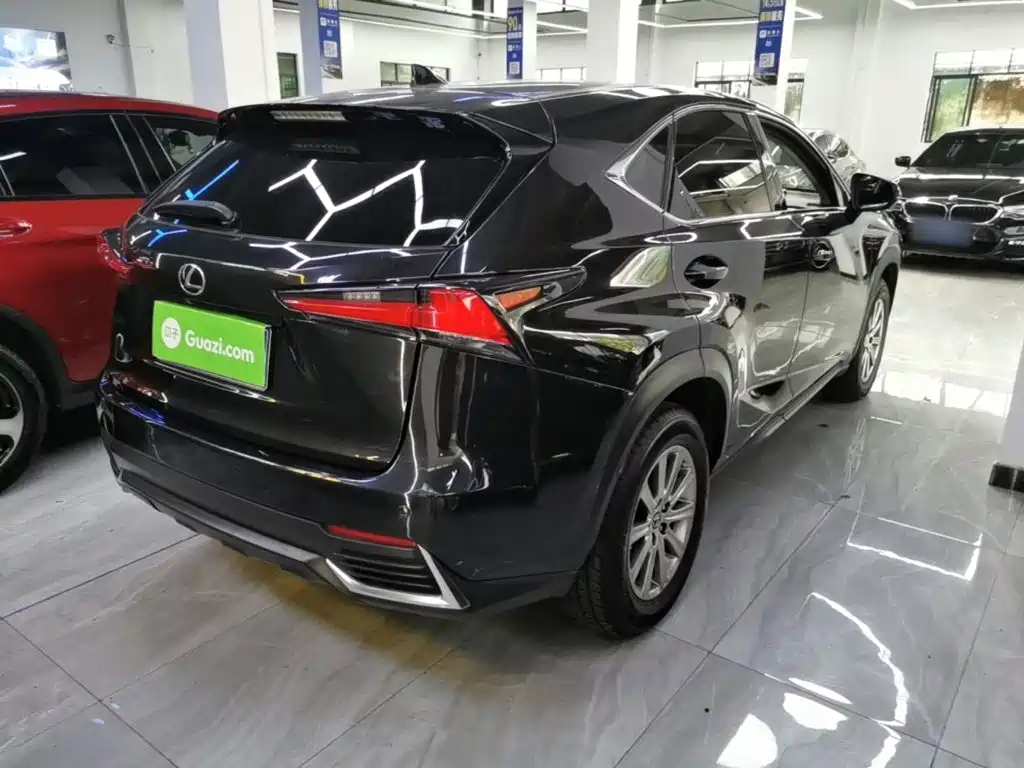 Photo 7 - Lexus NX