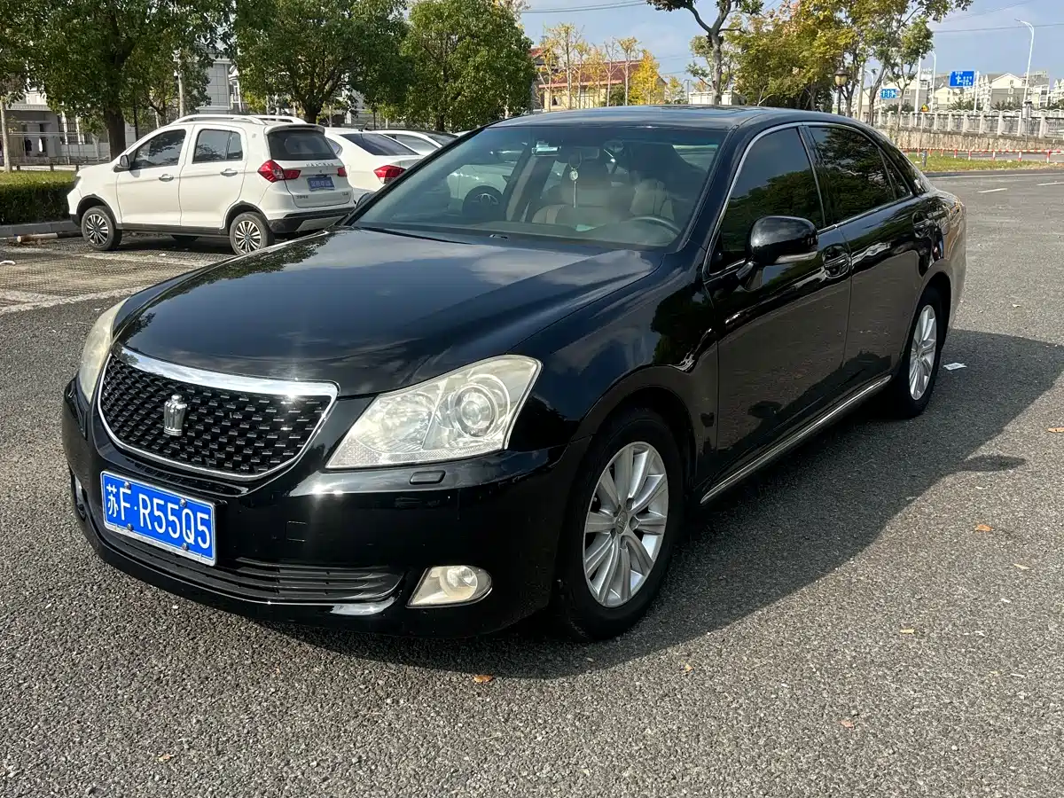 Toyota Crown 2011 2.5L Royal Leather Sunroof Special Edition