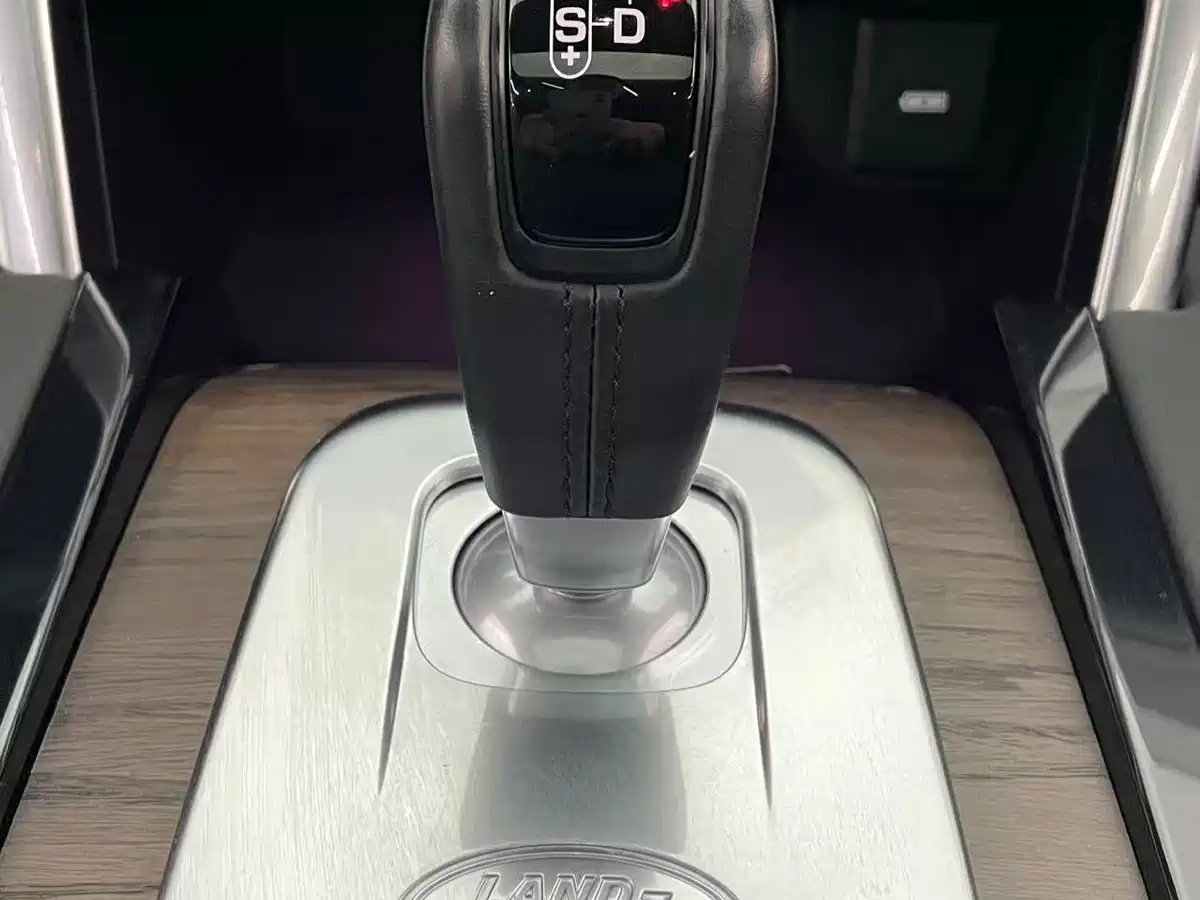 Land Rover Discovery Sport 2020 249PS R-Dynamic Performance фото 30