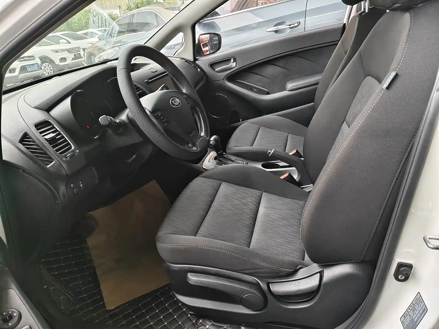 Kia K3S 2014 2014 1.6L Automatic GLS