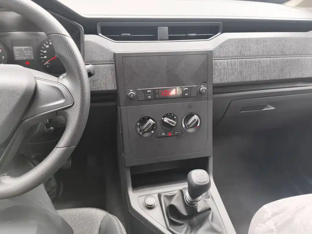 Wuling Motors Wuling Hongguang PLUS 2026 2020 1.5L Manual Standard 5-seater