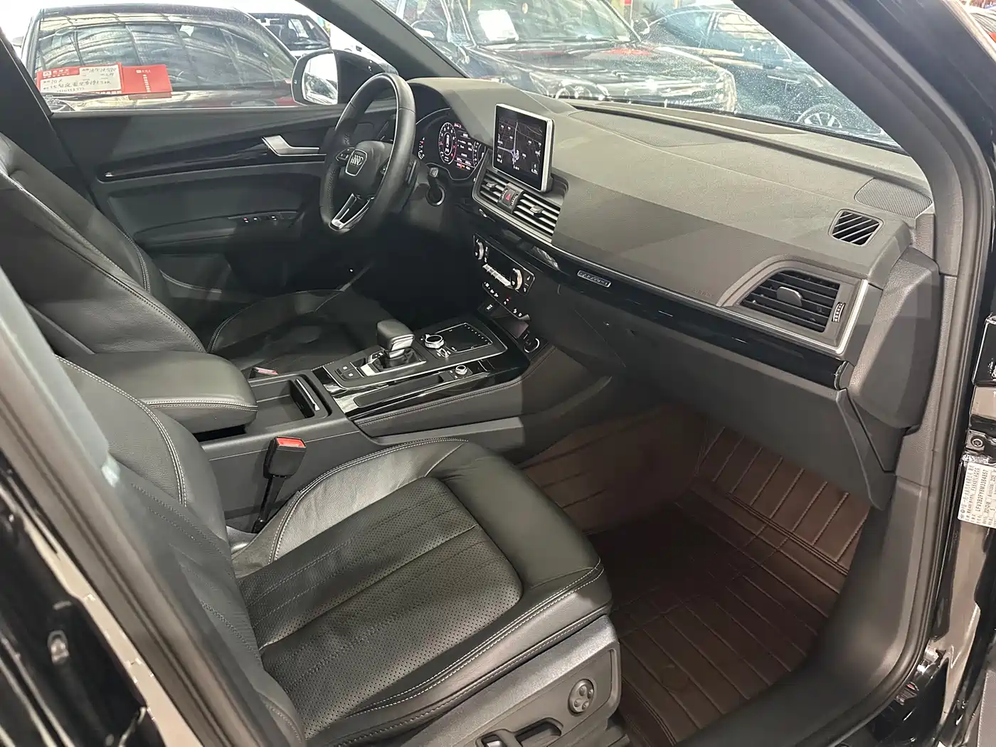 Audi Q5L 2020 Facelift 40 TFSI Honor Fashion фото 20