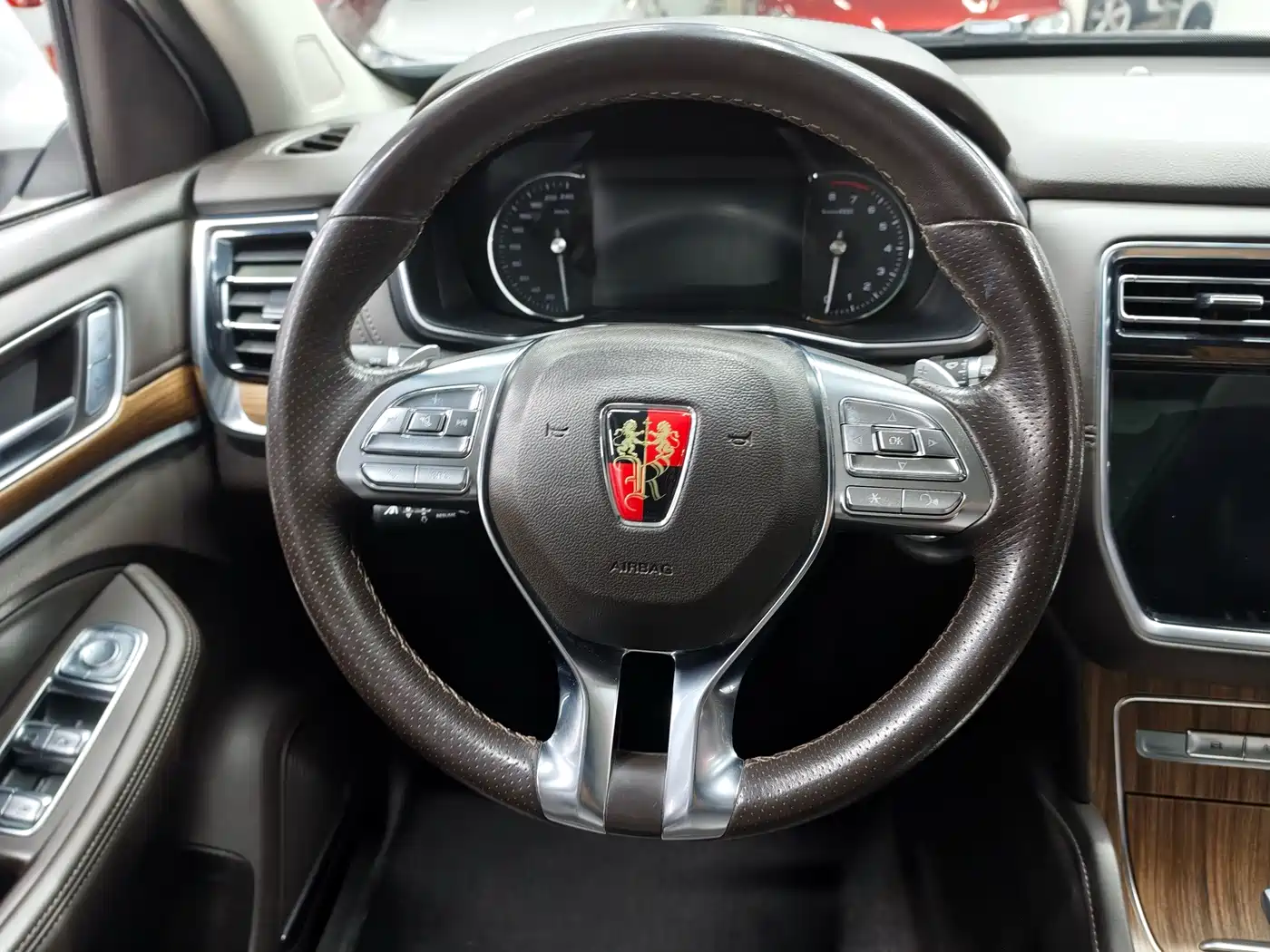 Roewe RX8 2018 2018 30T Intelligent Internet 4WD Supreme Edition