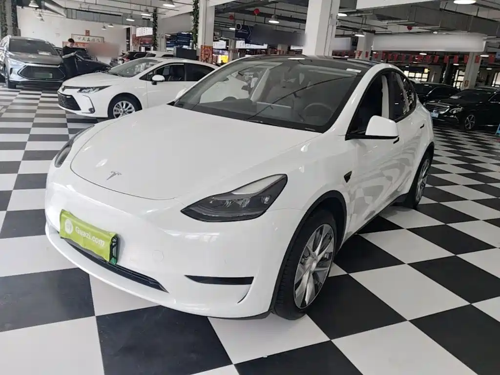 Tesla Model Y 2022