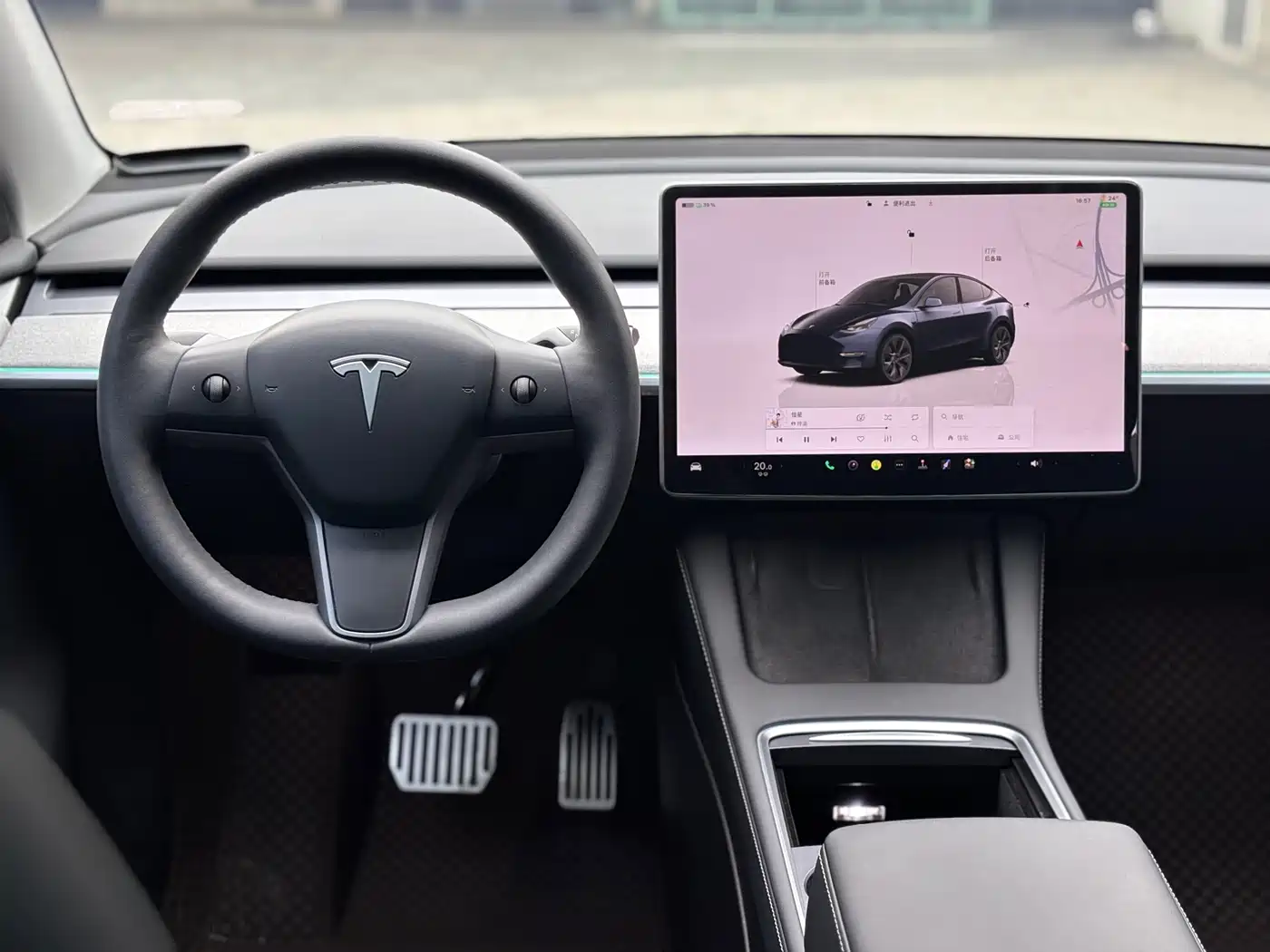 TESLA MODEL Y