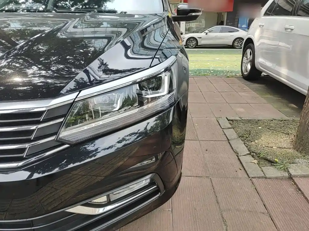 Фото 24 - Volkswagen Passat