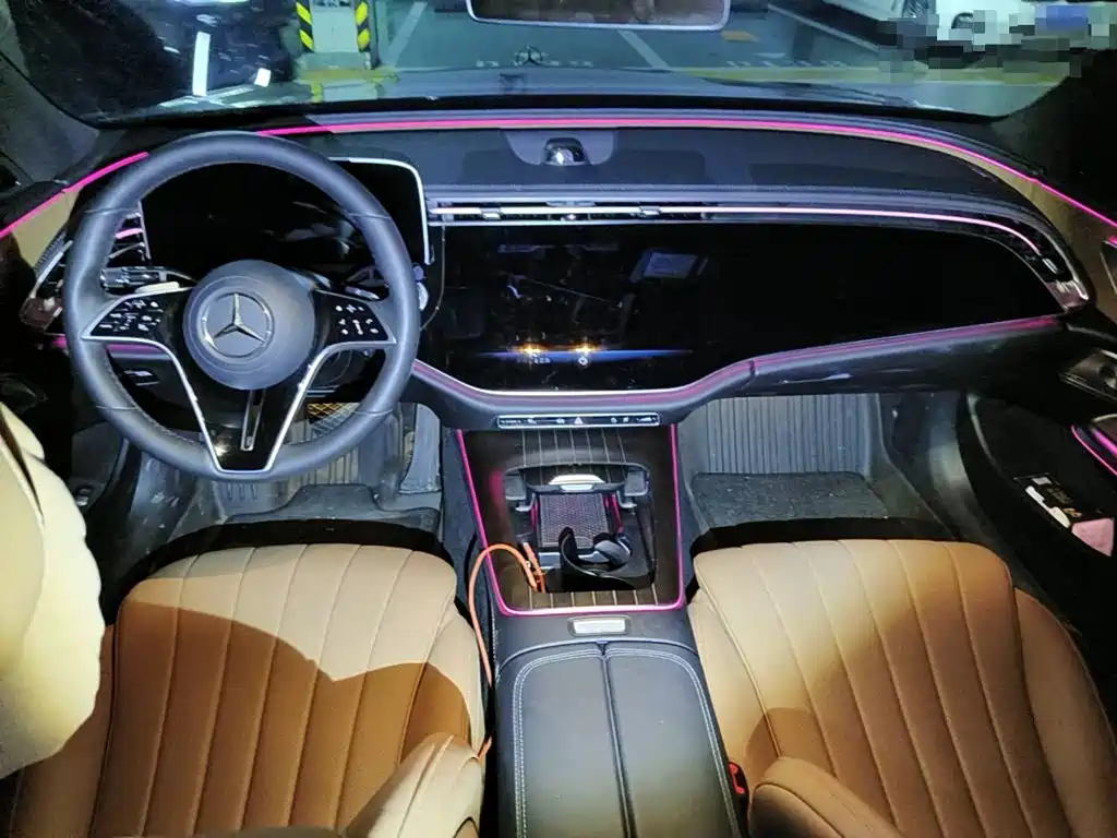 Mercedes-Benz E-Class, миниатюра 12