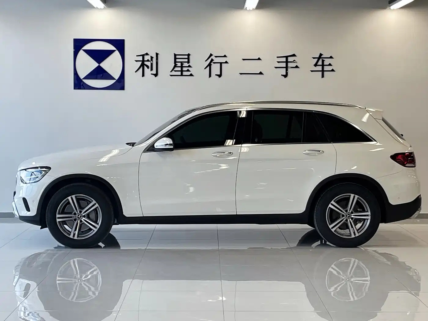 Mercedes-Benz GLC 2021 GLC 260 L 4MATIC Sporty фото 3