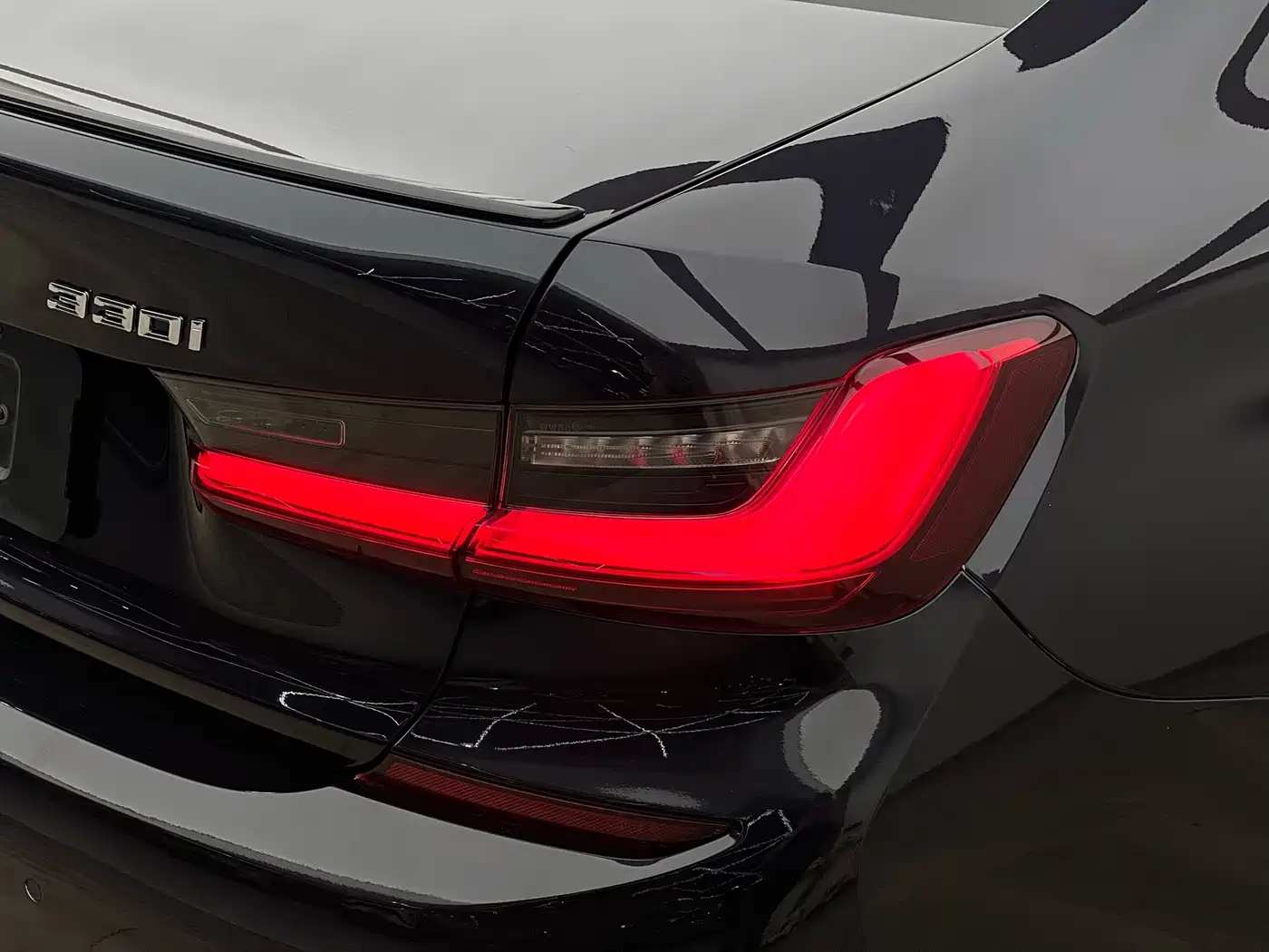 BMW 3 Series 2021 325i M Sport Night Edition фото 3