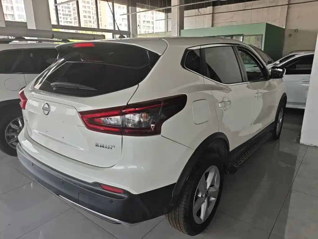 Nissan Qashqai 2024 2023 Model Classic 2.0L CVT XV Comfort