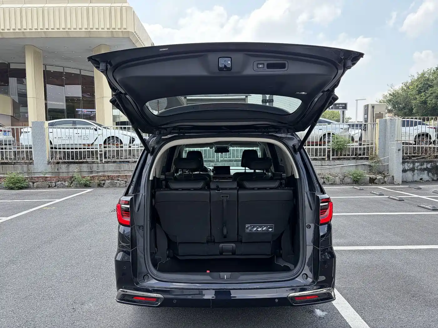 Фото 9 - Honda Odyssey