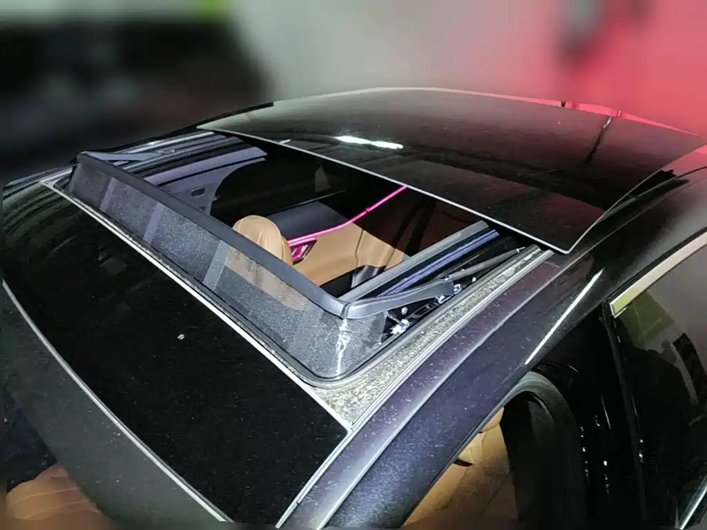 Mercedes-Benz E-Class, миниатюра 6