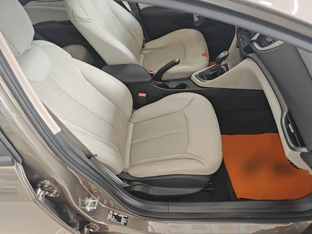 Фото 20 - Buick Excelle
