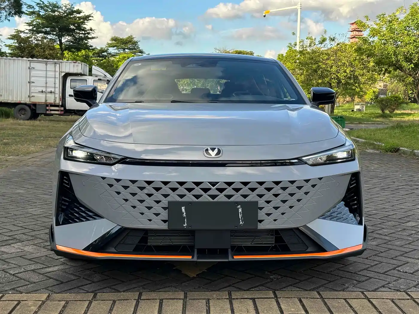 CHANGAN UNI-V