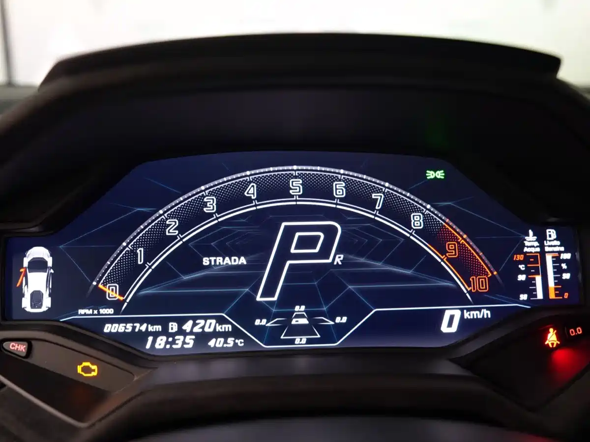 Photo 19 - Lamborghini Huracán