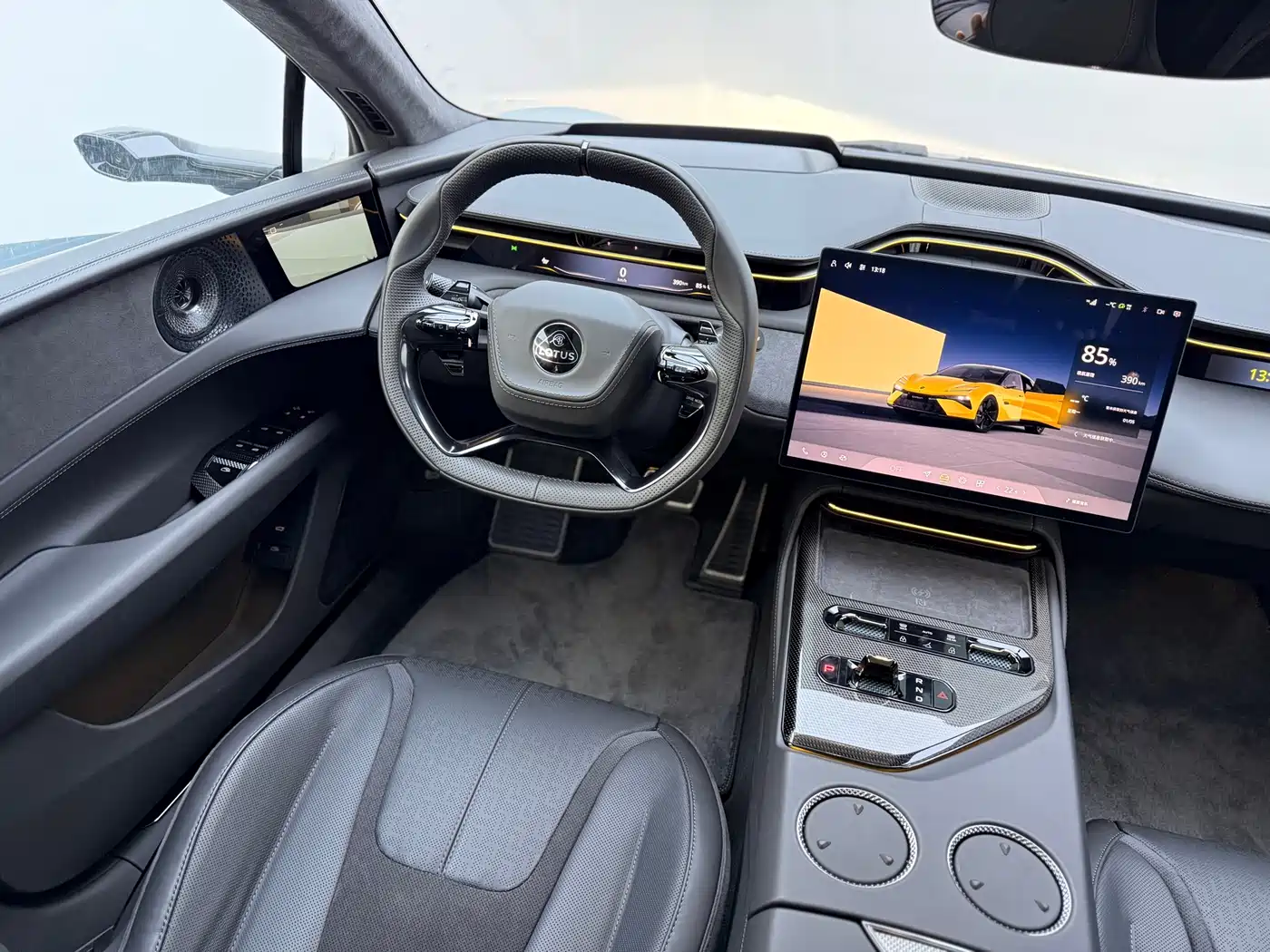 LOTUS SPORTS CAR EMEYA FLOWERS