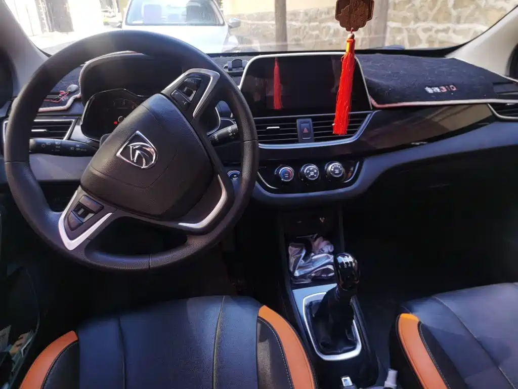 Baojun 310 2017 2016 1.2L Manual Luxury Type