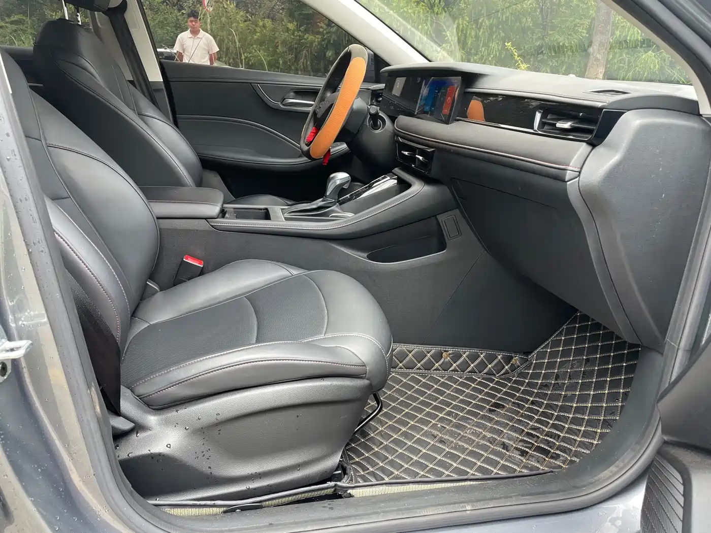 Фото 7 - Roewe i5
