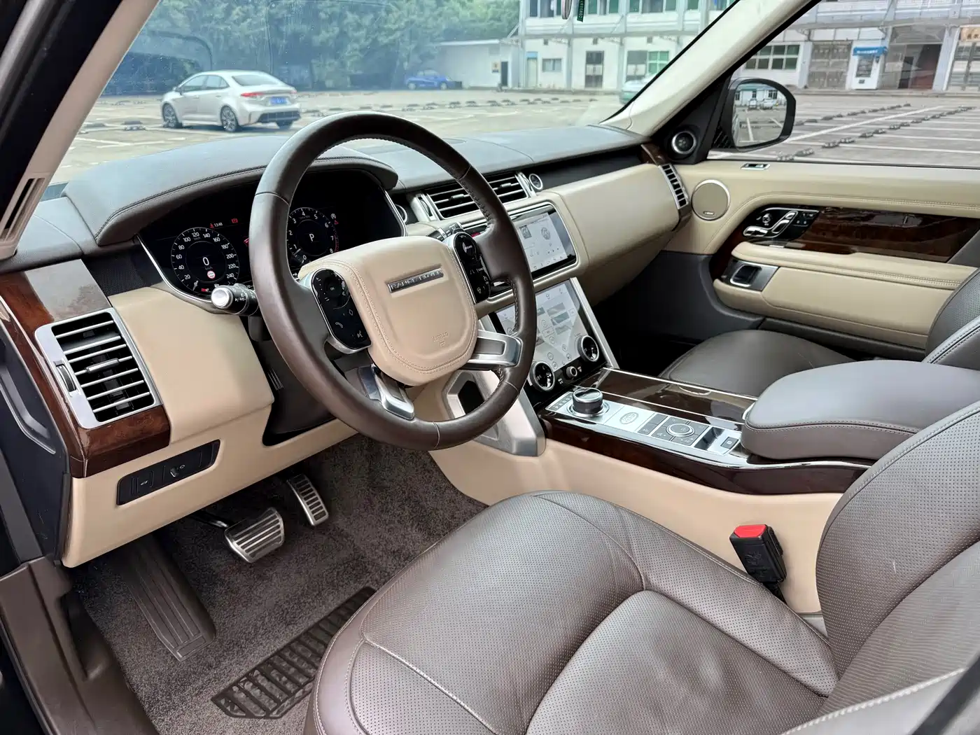 LAND ROVER RANGE ROVER