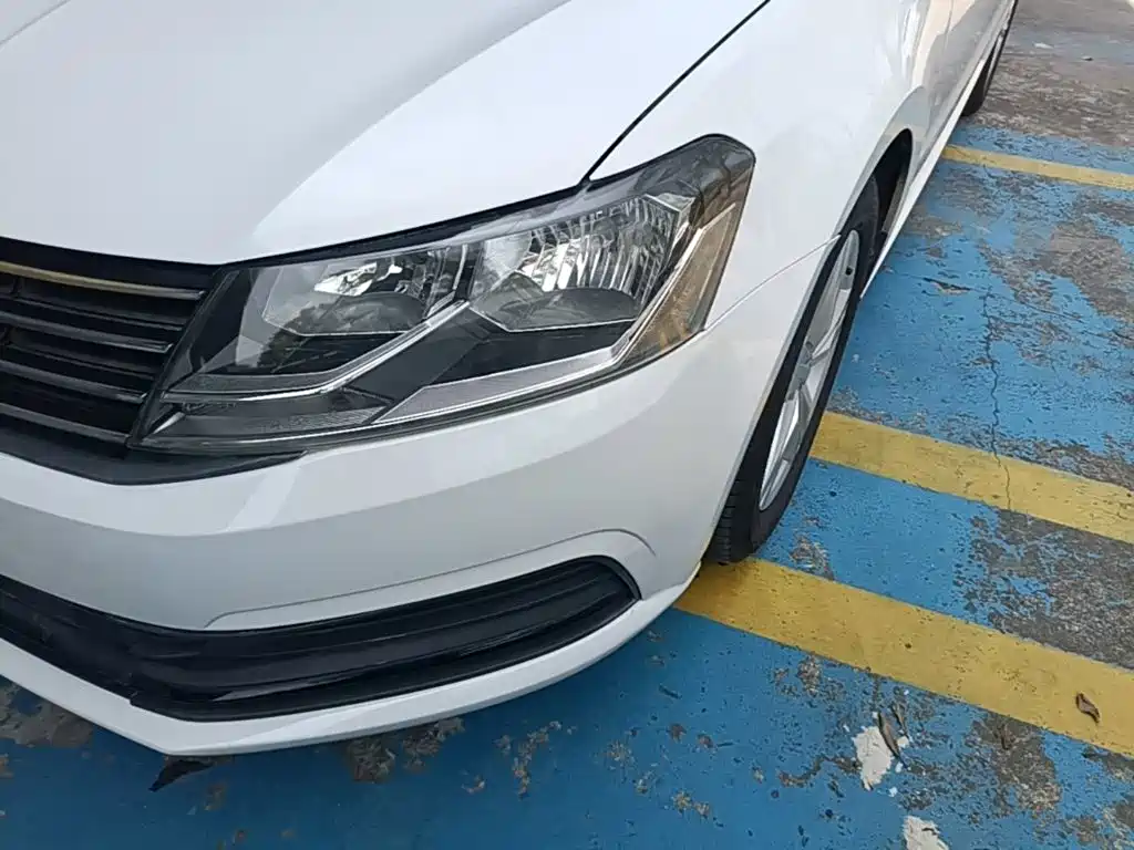 Фото 24 - Volkswagen Lavida