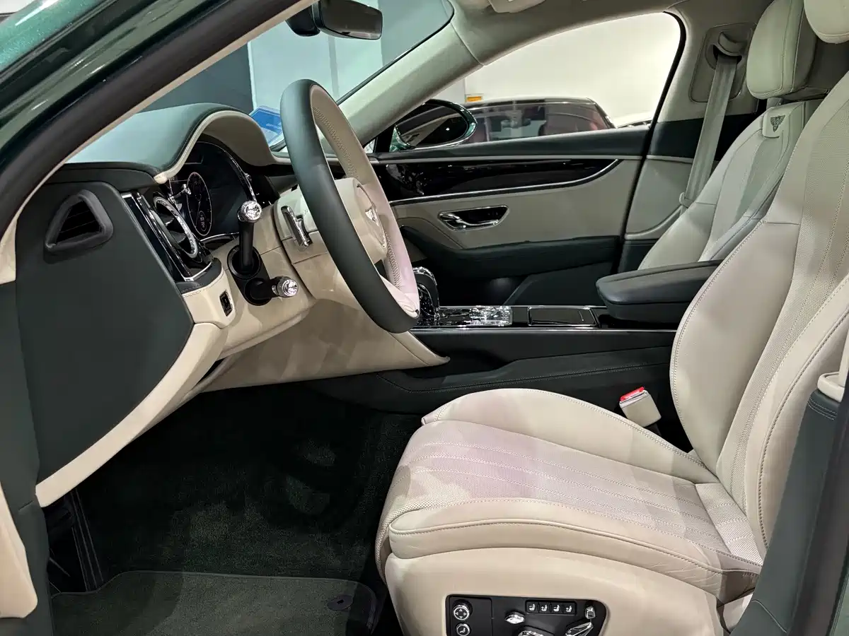 Bentley Flying Spur 2024 2024 4.0T V8 Standard Edition