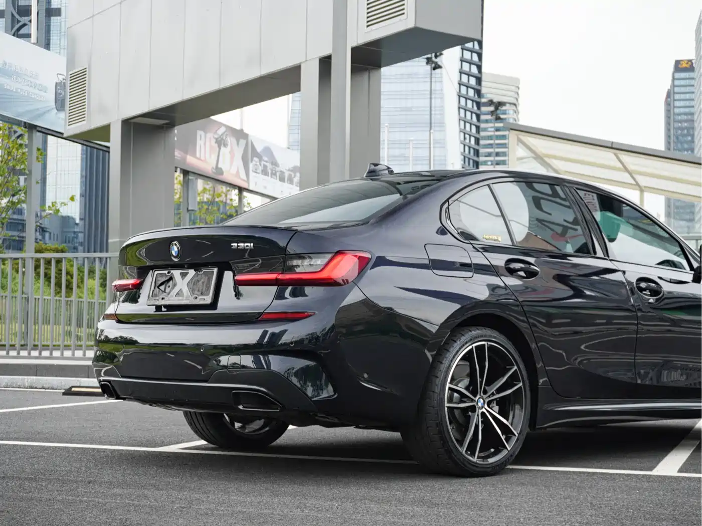 Photo 10 - BMW 3 Series