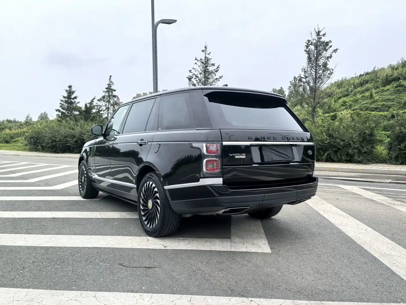Photo 4 - Land Rover Range Rover