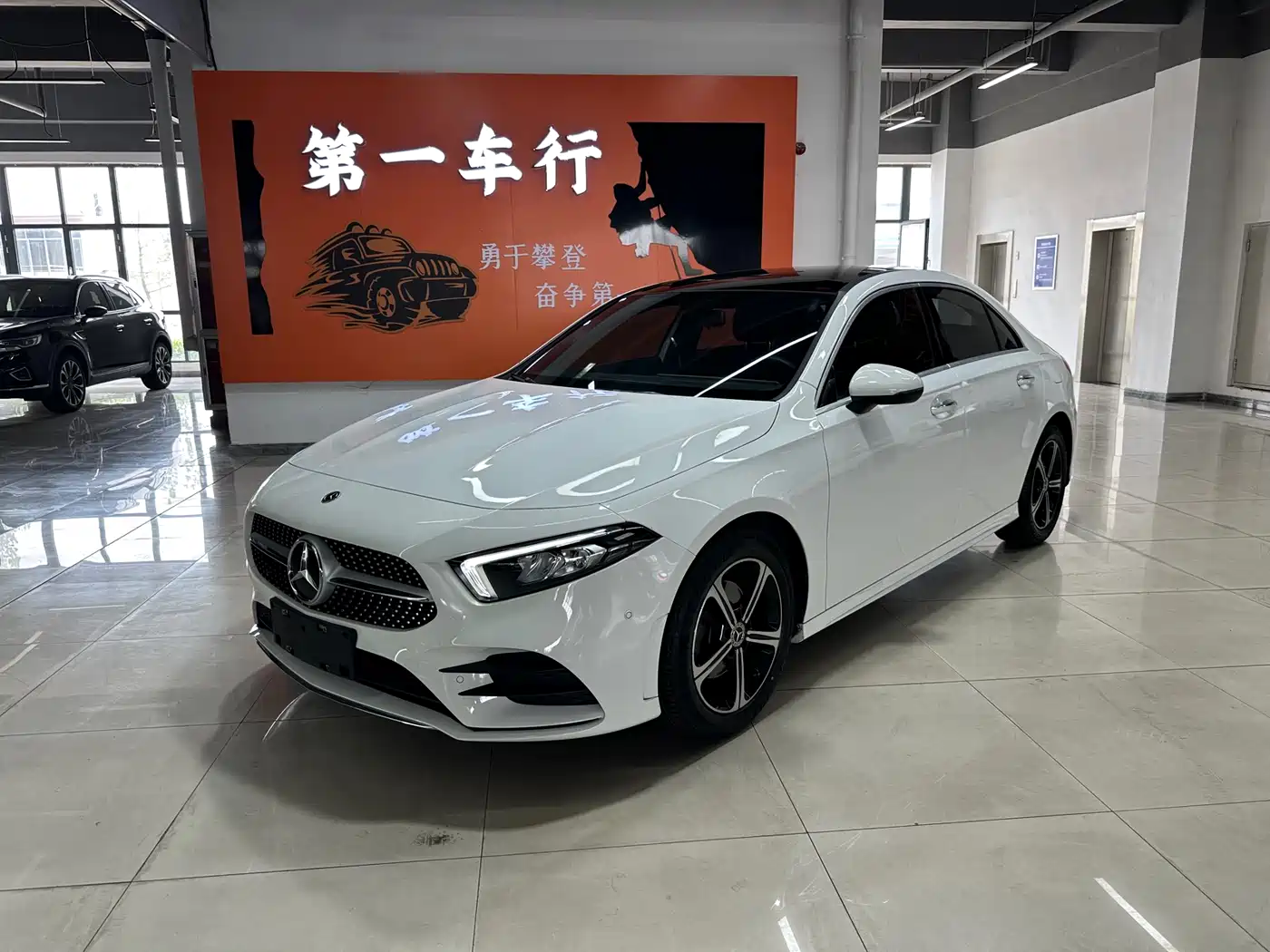Mercedes-Benz A-Class 2022 Facelift III A 200 L Sport Sedan Fashion