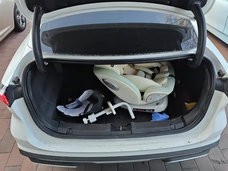 GEELY GALAXY GALAXY L6