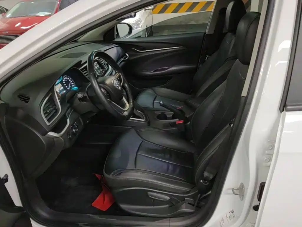 Фото 7 - Buick Excelle