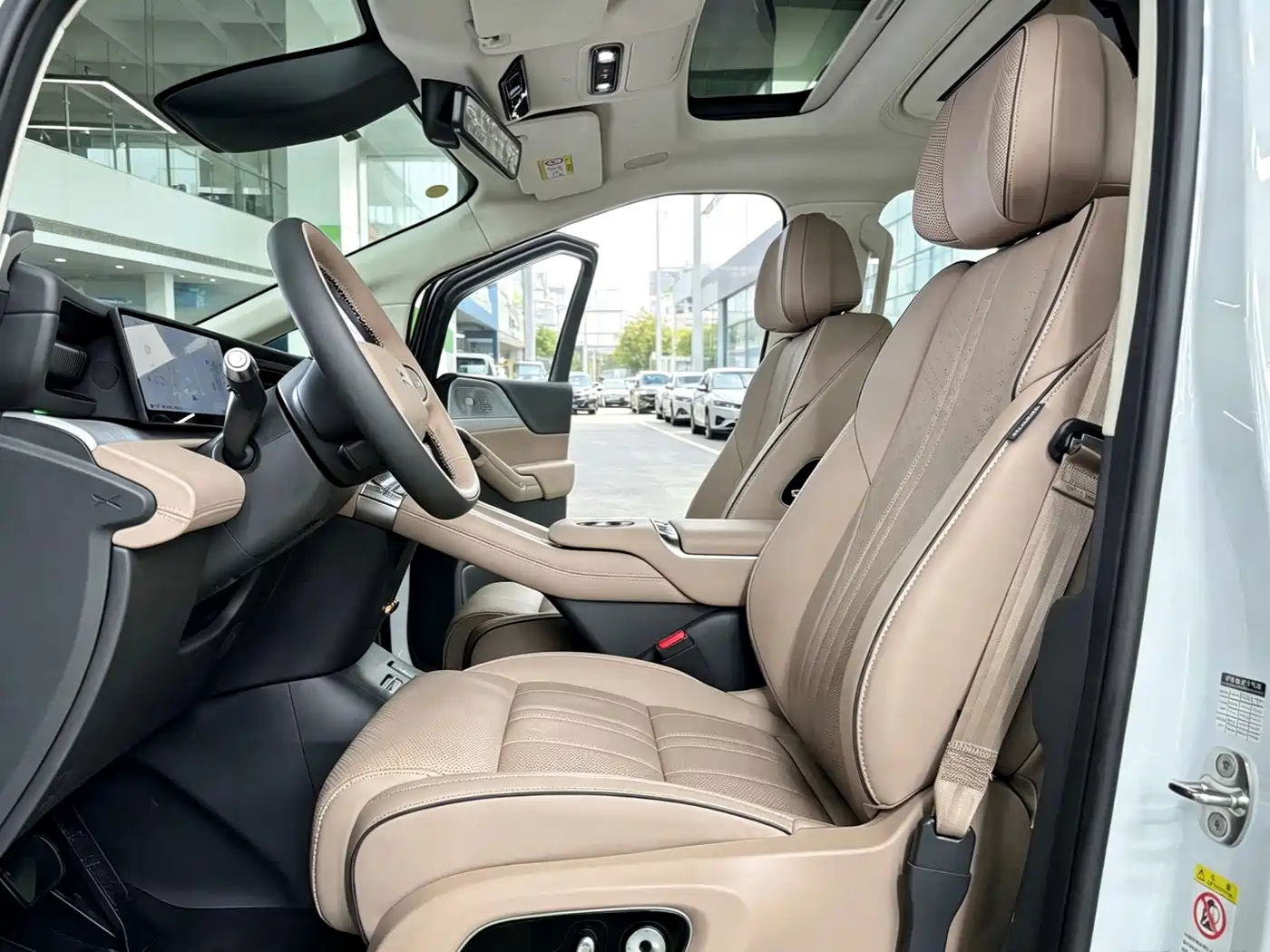 XPeng X9 2025 2025 Extended Range Edition
