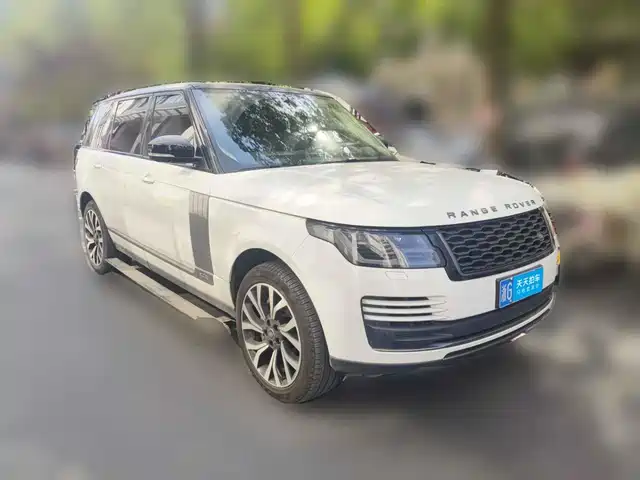 Land Rover Range Rover 2021 3.0 L6 Heritage Extended Classic Edition — фото 3