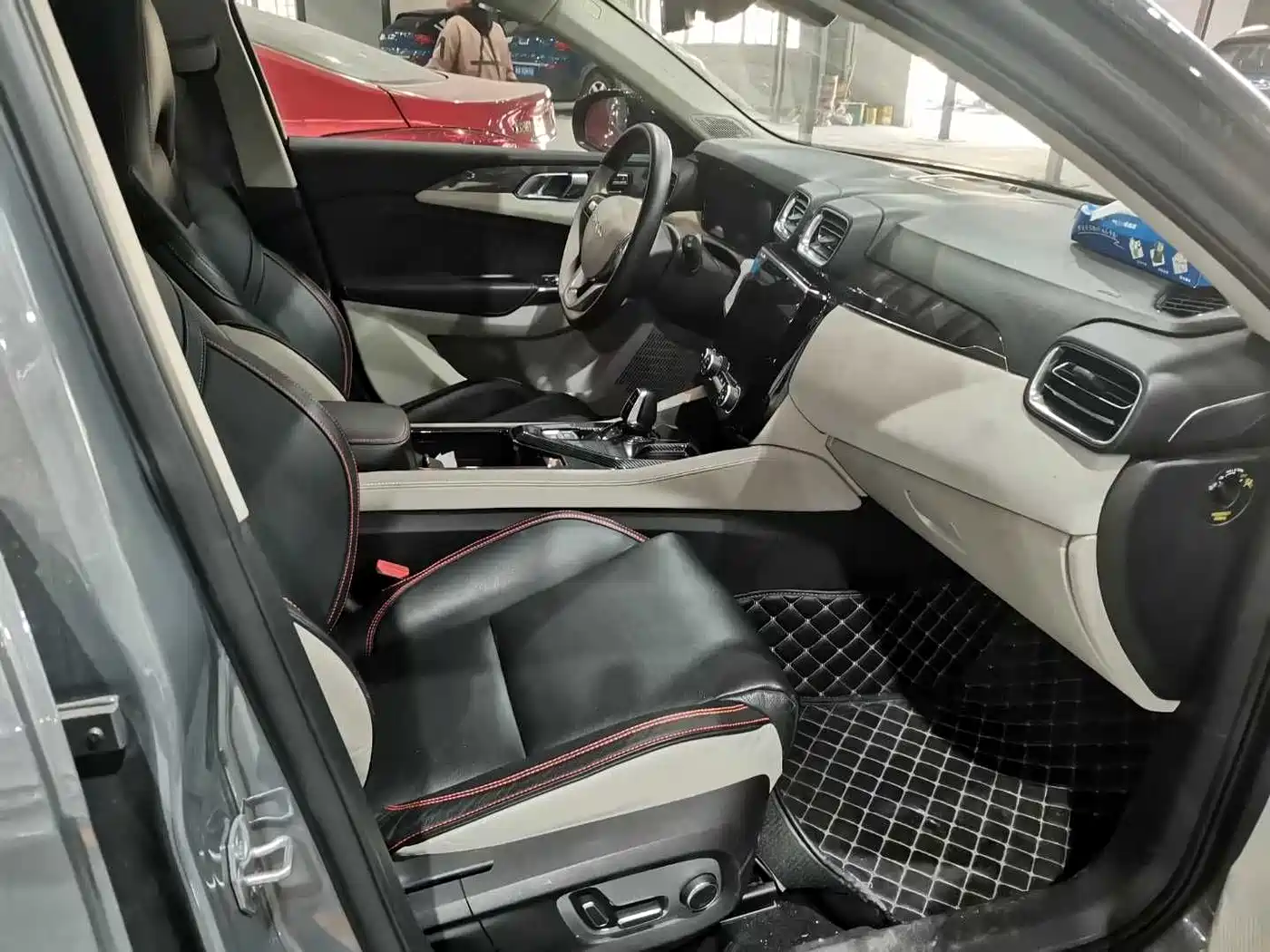 Lynk & Co 02 2018 Model 1.5T DCT 2WD Yao Pro Edition China V фото 7